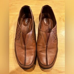 Clarks Artisan Kessa Grace Loafer Shoes
Womens 7M Tan Leather